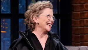 Late Night with Seth Meyers Season 13 :Episode 71  Annette Bening, Robby Hoffman, Tayari Jones