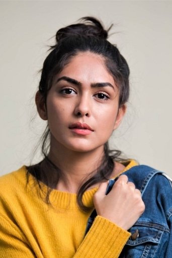 Image of Mrunal Thakur