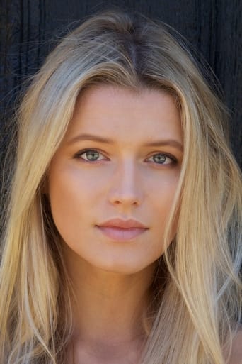 Image of Lily Travers