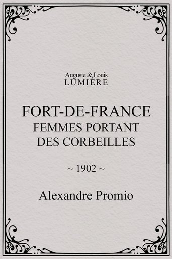 Fort-de-France : femmes portant des corbeilles