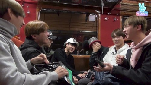 BTS: Bon Voyage