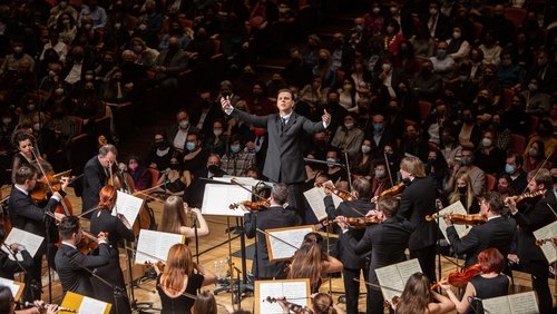 Currentzis conducts Beethoven Symphony No. 9