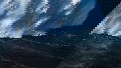 100 Foot Wave