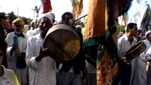 Boujad: A Nest in the Heat