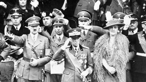 Royals at War