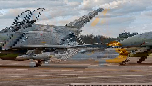 TOP GUN 2002