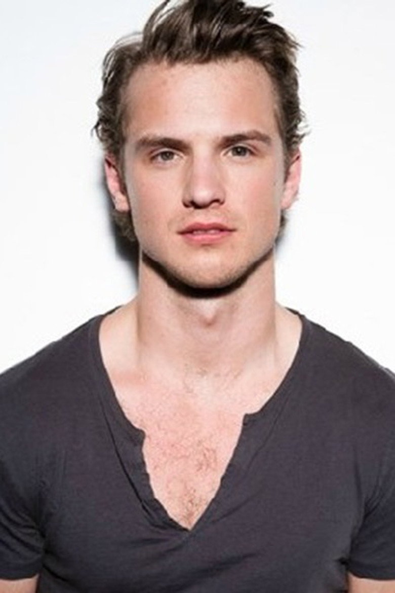Freddie Stroma