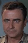 Terry Becker es Chief Francis Ethelbert Sharkey