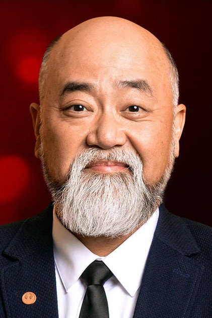 Imagen de perfil de Paul Sun-Hyung Lee