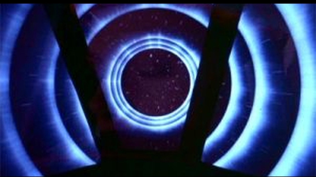 A still from Galactica Discovers Earth (2)