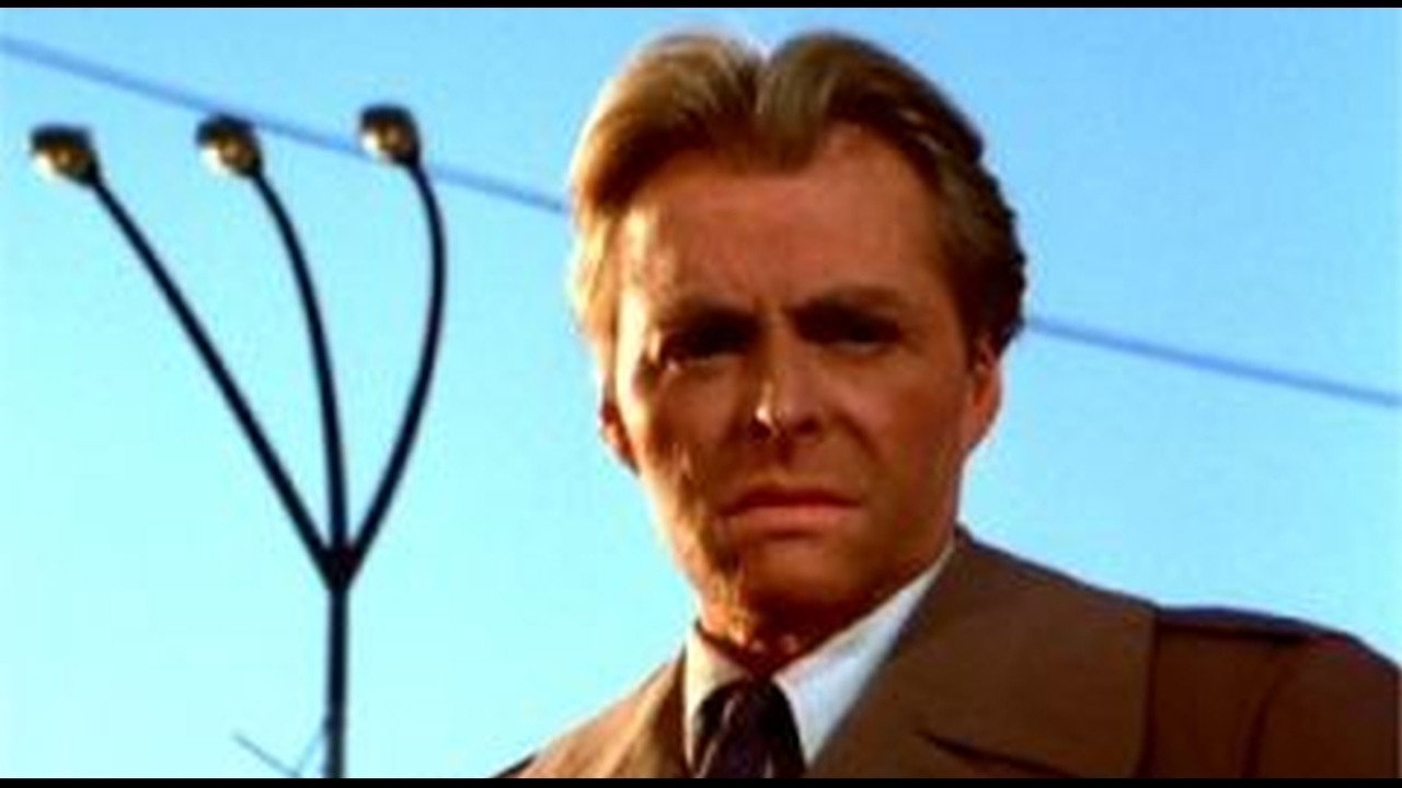 A still from Galactica Discovers Earth (3)