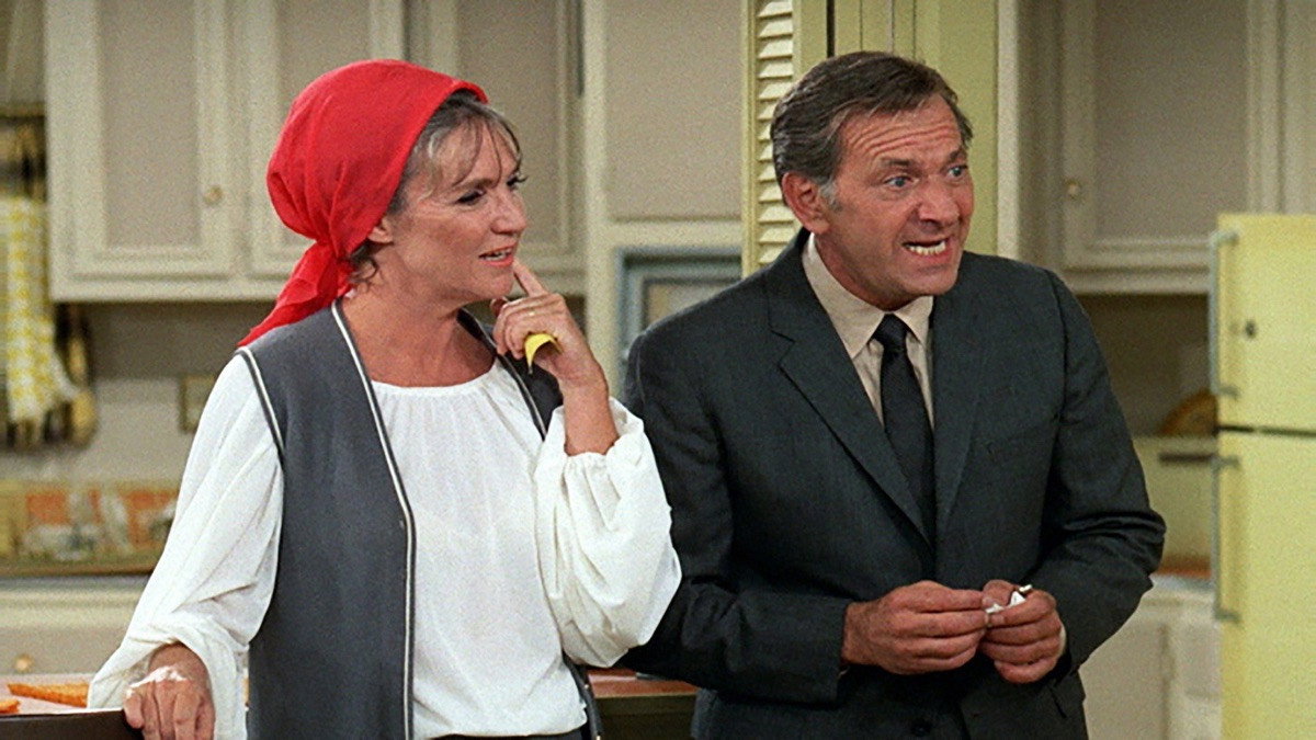 A still from The Odd Couples