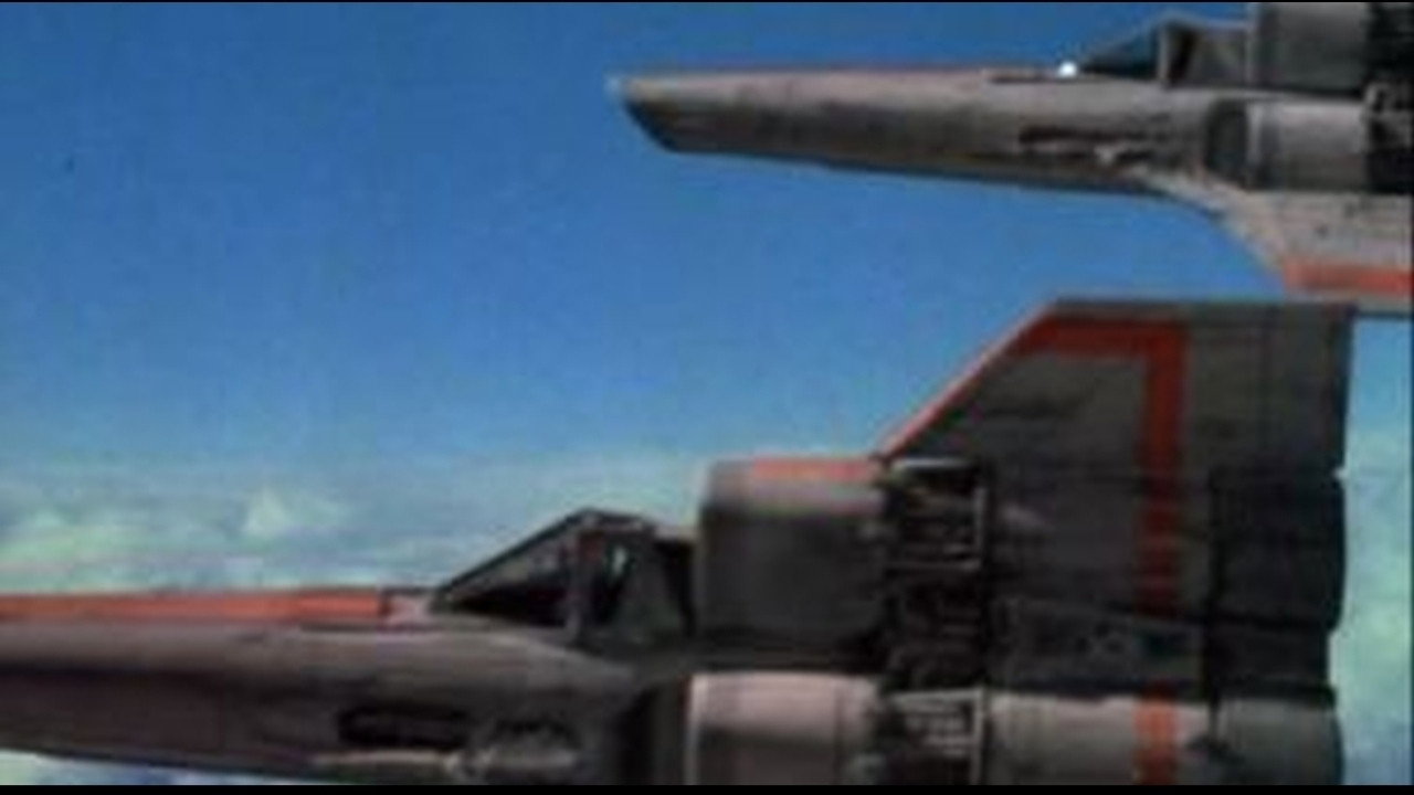 A still from Galactica Discovers Earth (1)