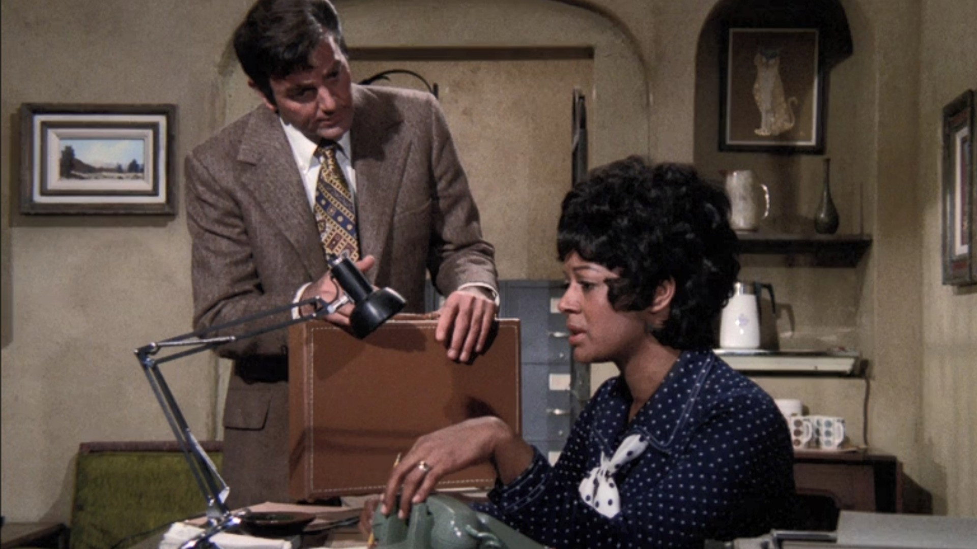 A still from Woman in the Shadows
