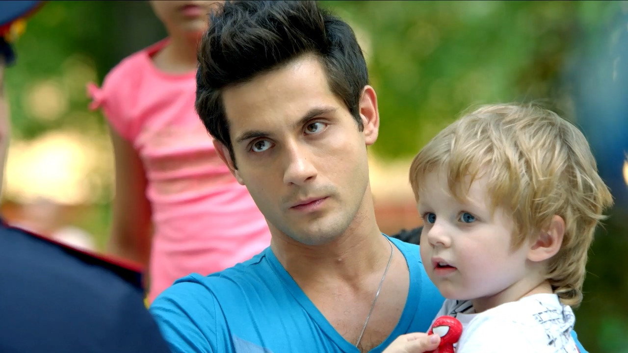 A still from Episode 9