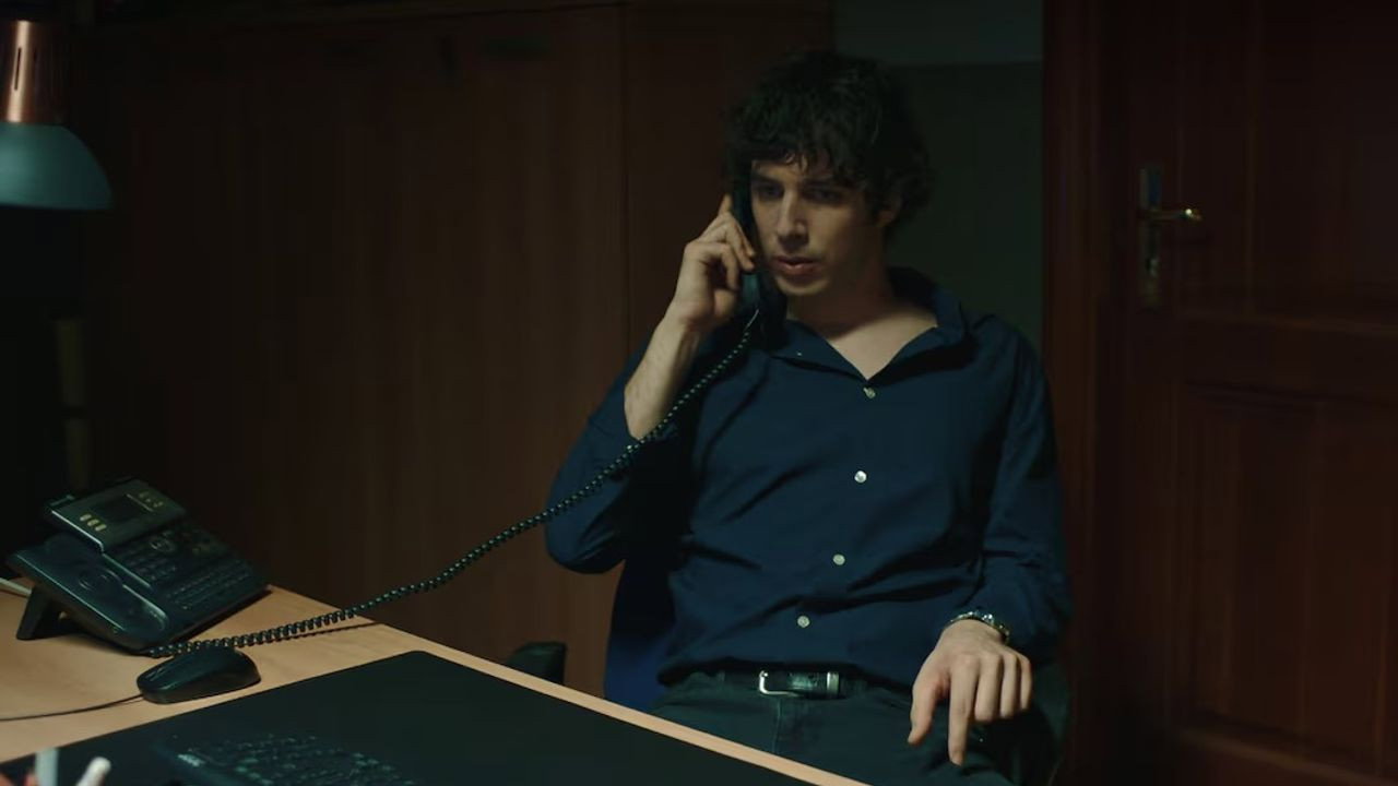 A still from Episode 9