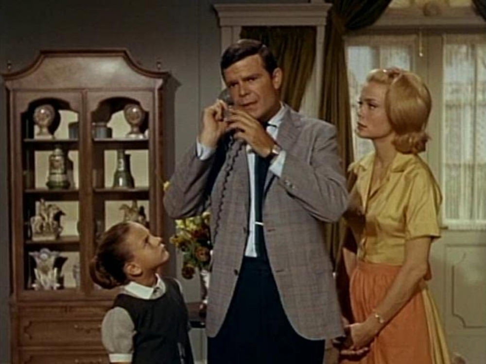 A still from Who's in Charge Here?