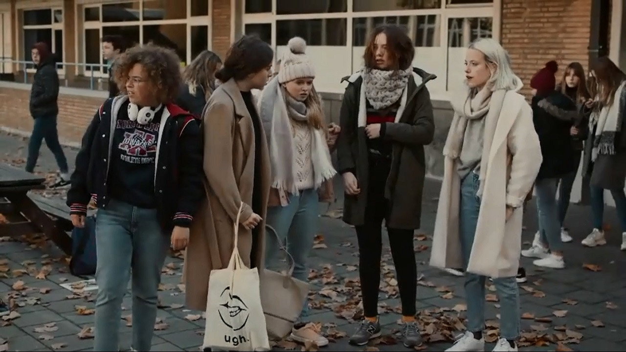 A still from Do I have to spell it? It begins with an N and ends with O.