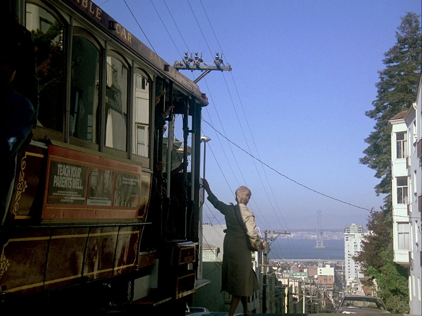 A still from Birds of a Feather