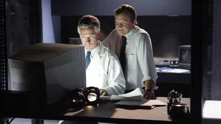 A still from Special Report Season 18 : Plane vs. Pilot