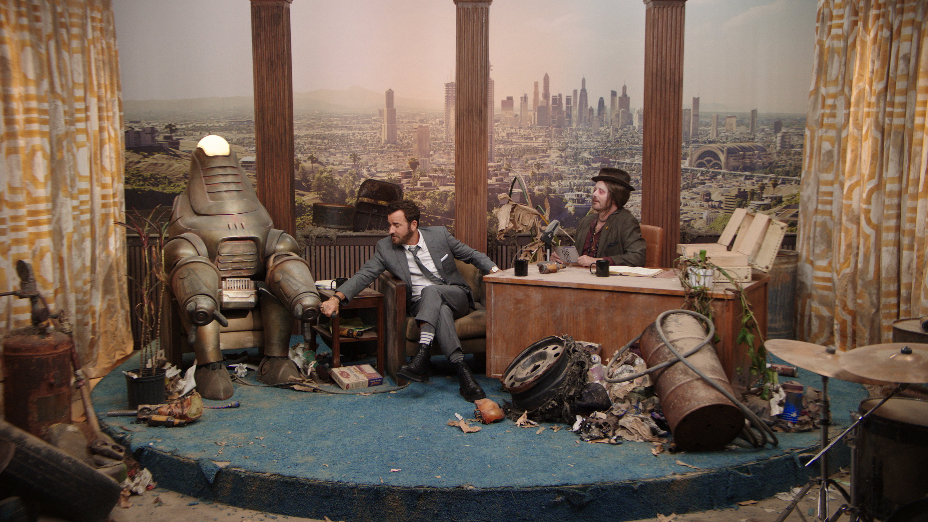 A still from Fallout Fake Talkshow: Justin Theroux