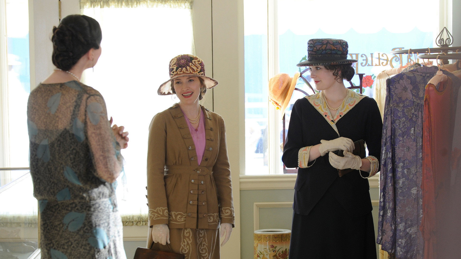 A still from Belle Femme