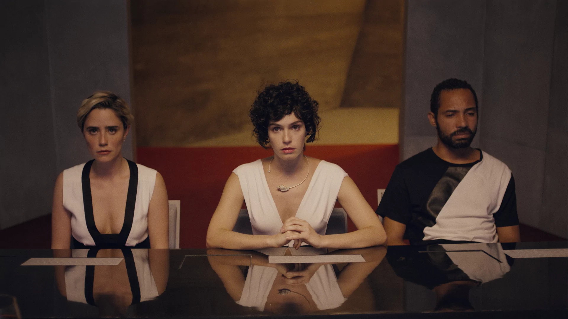 A still from Chapter 09: Necklace