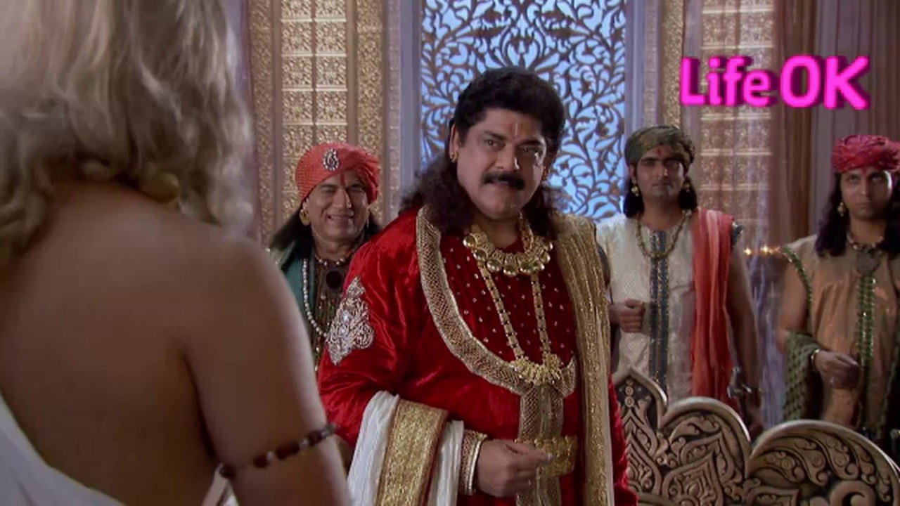 A still from Tarakasur attacks Devraj Indra