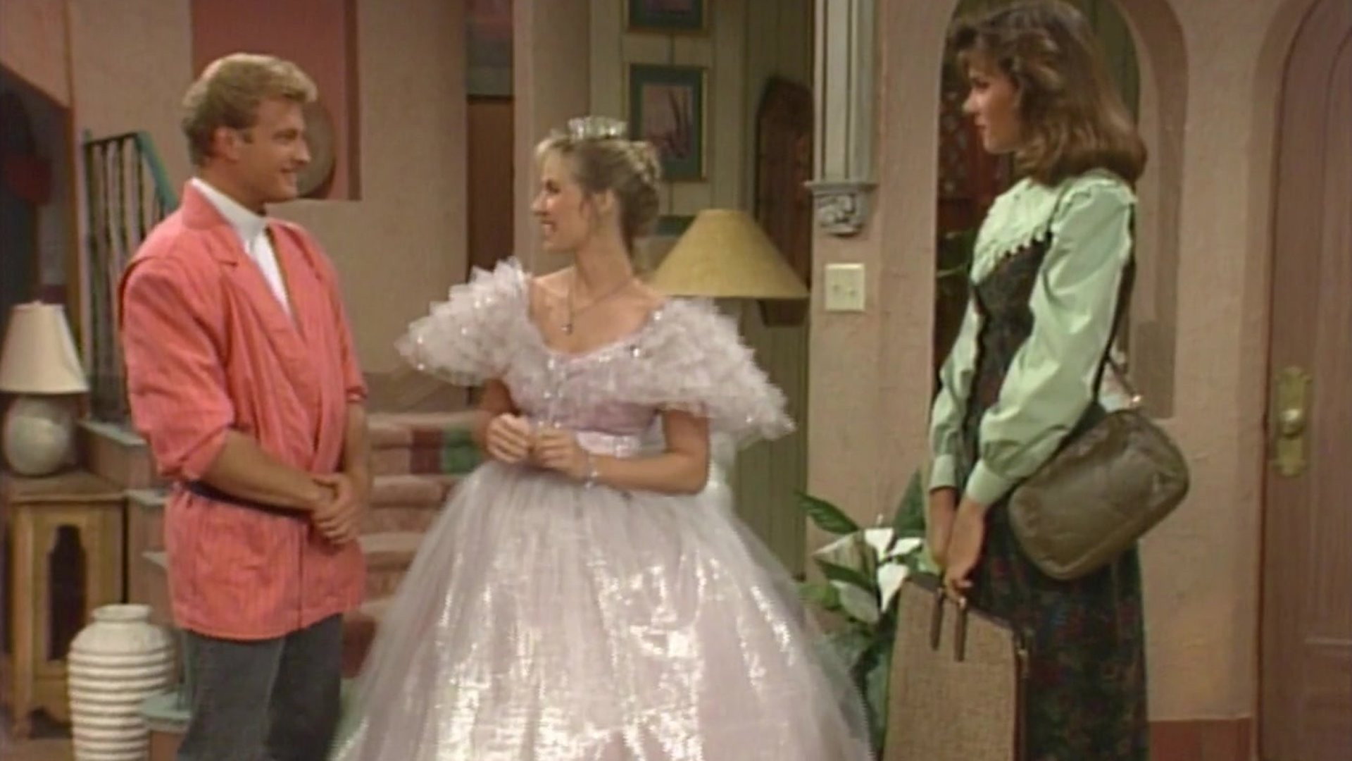 A still from Cindy's Back In Town