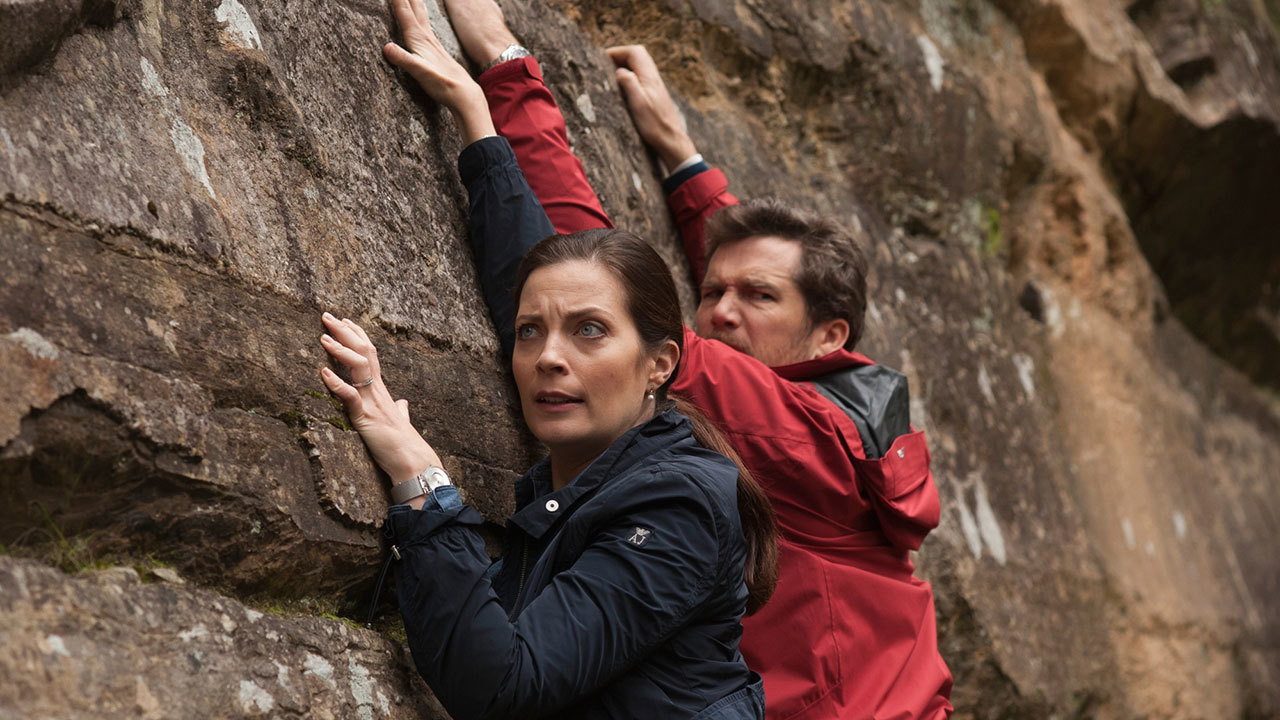 A still from Bonds and Stocks