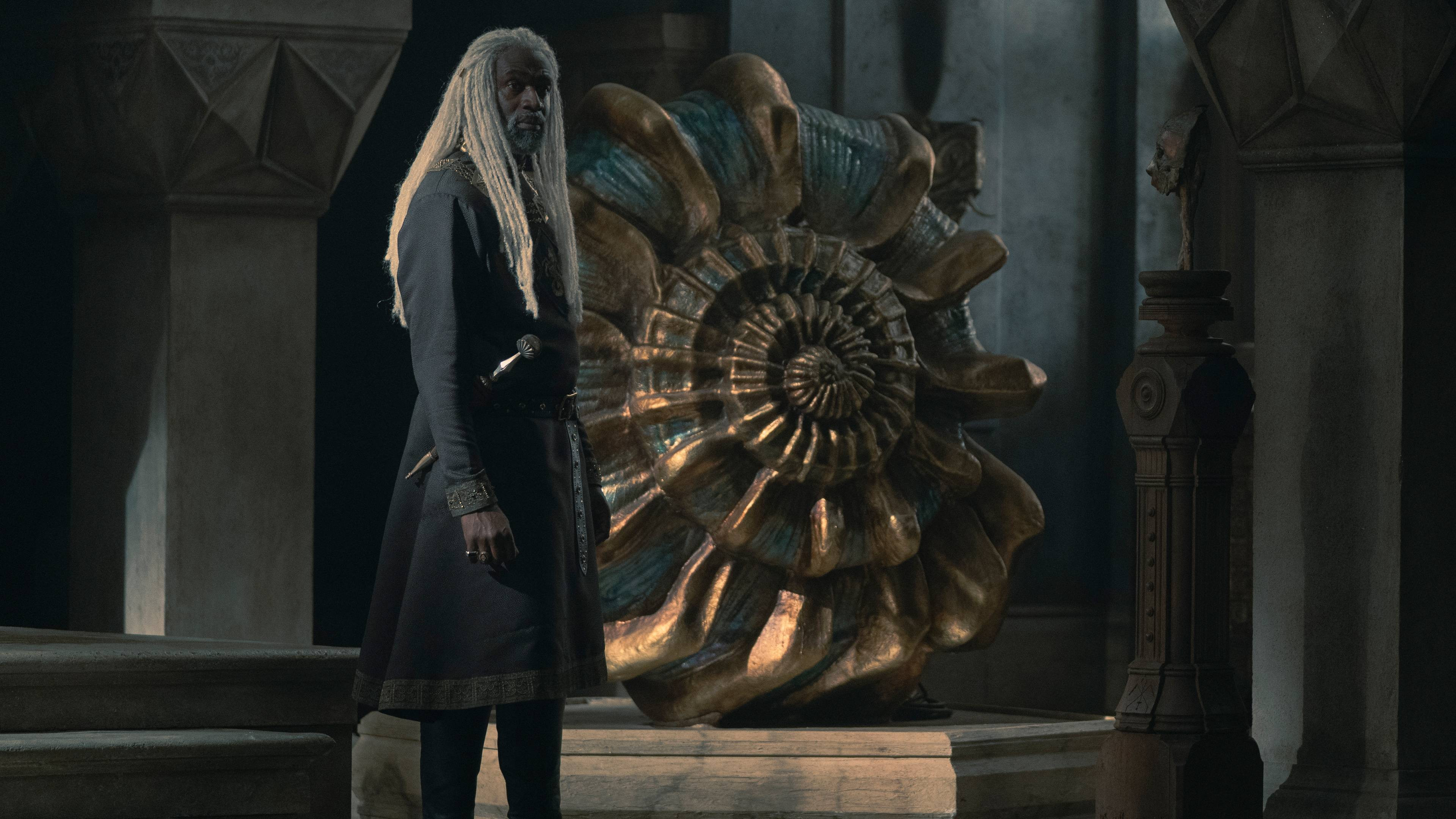 A still from The House That Dragons Built S1 E5