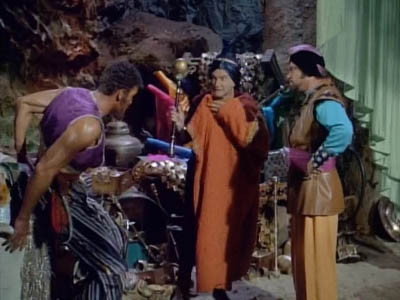A still from The Thief from Outer Space