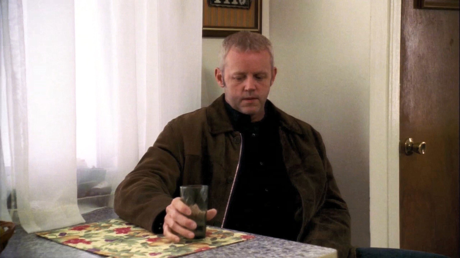 A still from The Squeeze