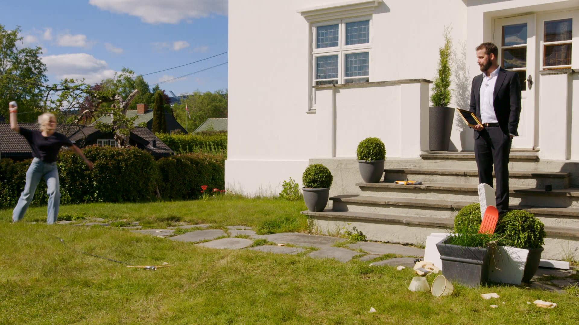 A still from Toast-in-one