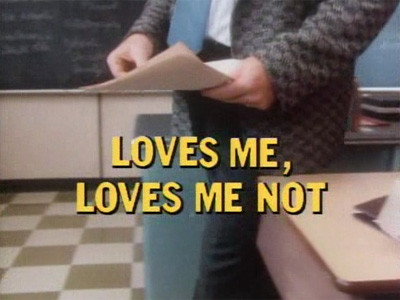 A still from Loves Me, Loves Me Not