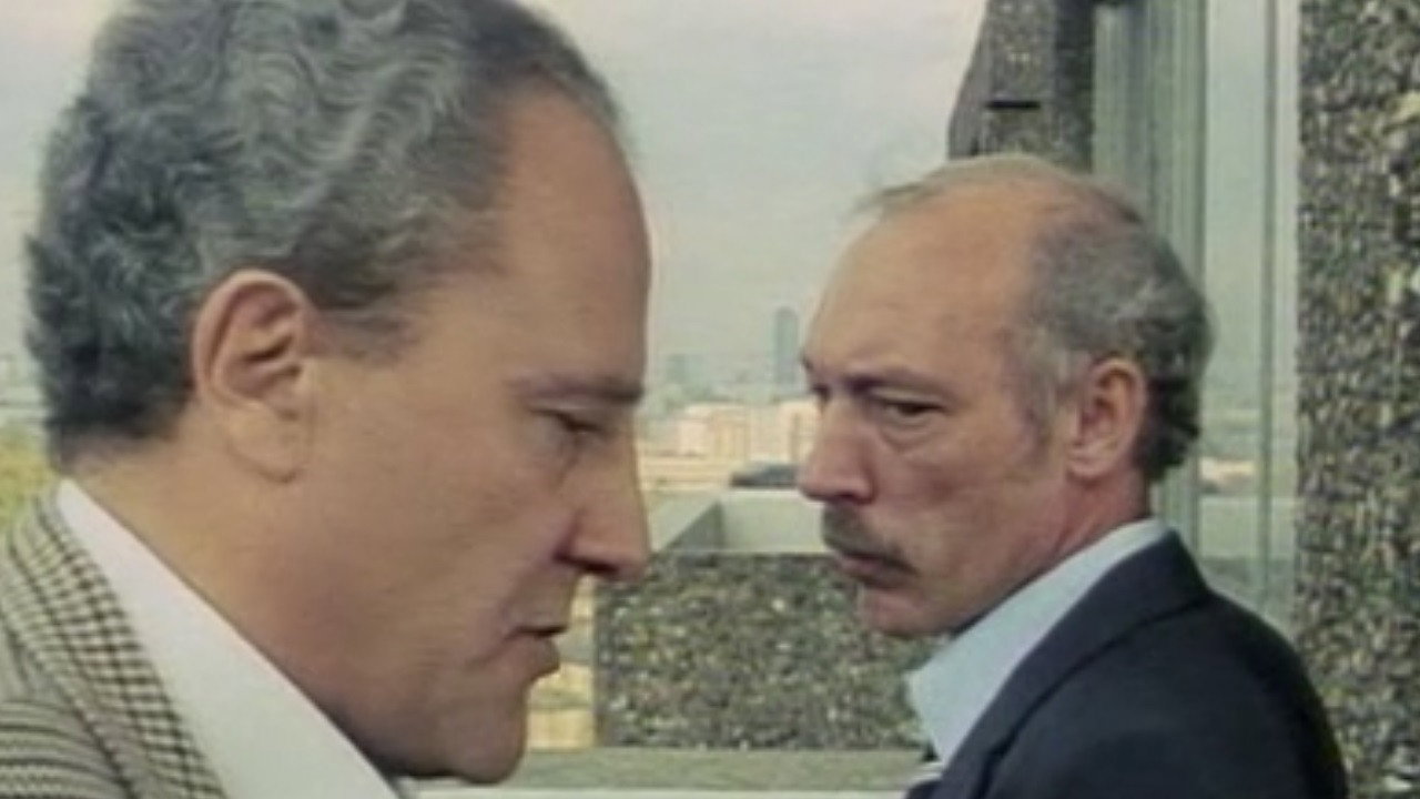 A still from Foxhole on the Roof