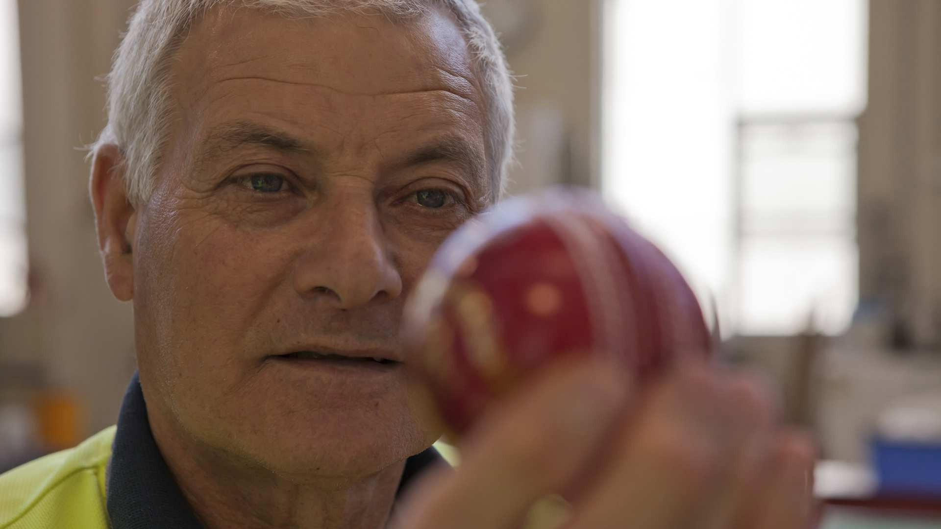 A still from Toilet Paper, Absinthe, Cricket Balls