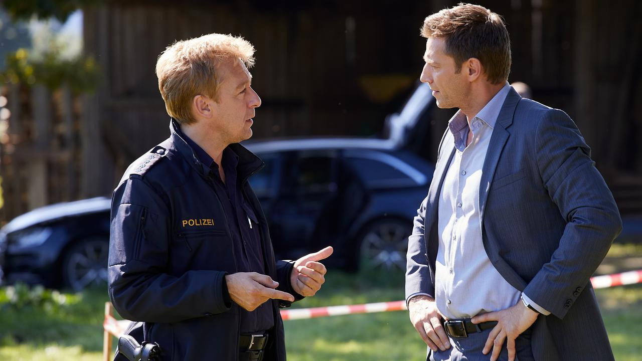 A still from Thieves robbed
