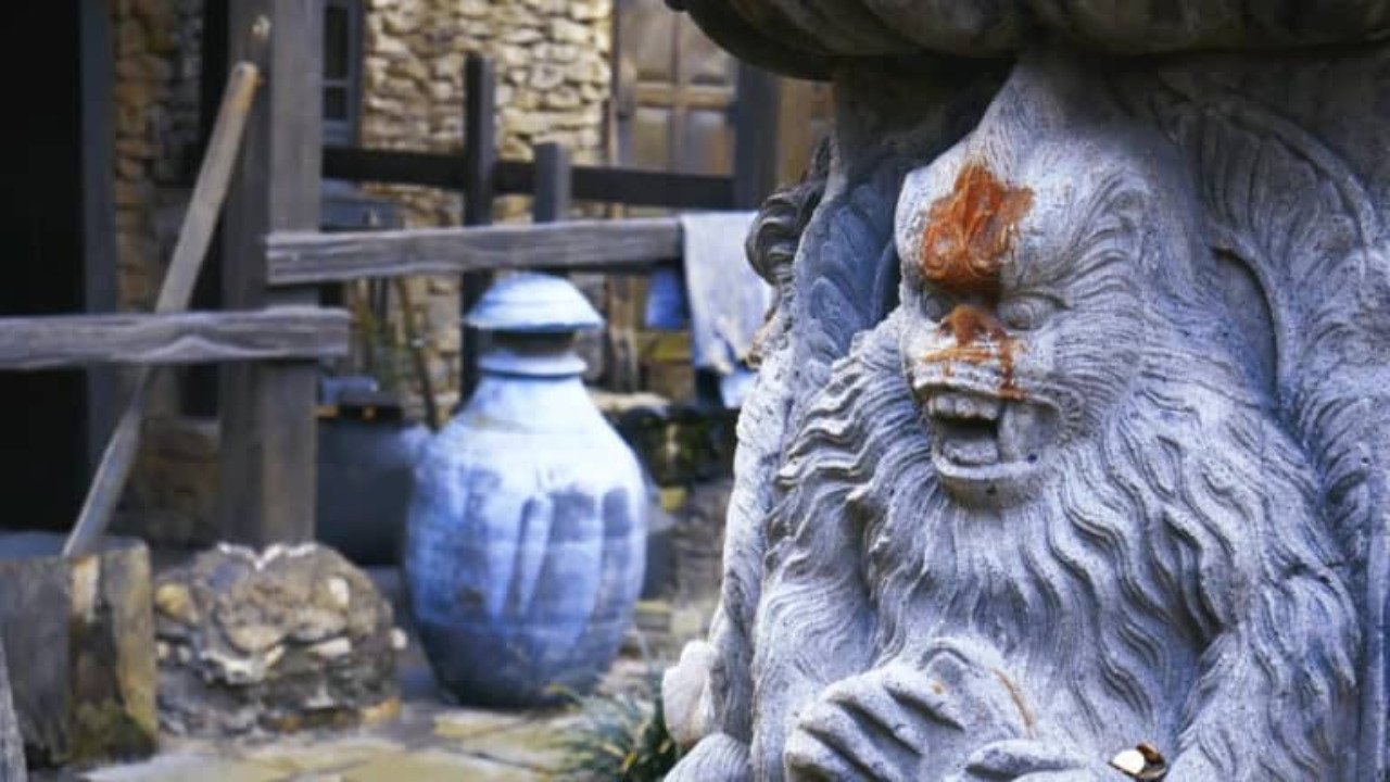 Backdrop image for movie Building a Thrill Ride: Expedition Everest