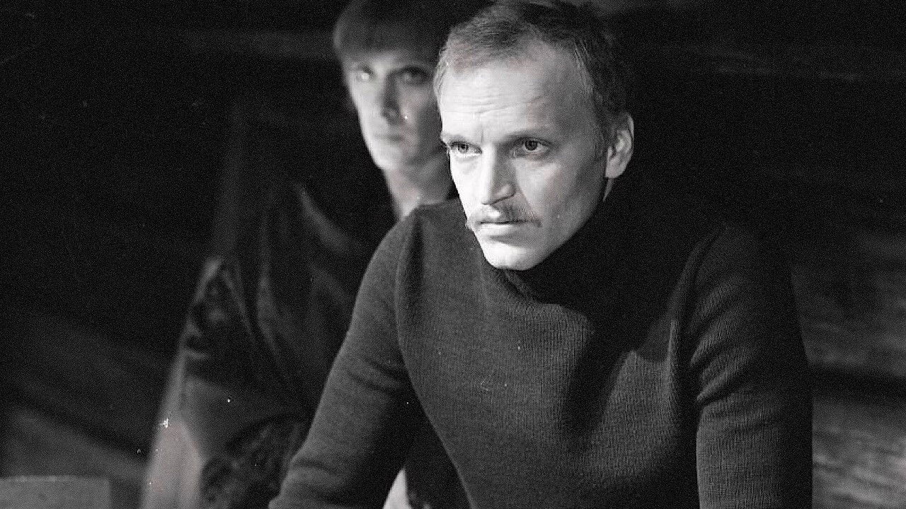 Backdrop image for movie Diamonds for the Dictatorship of the Proletariat