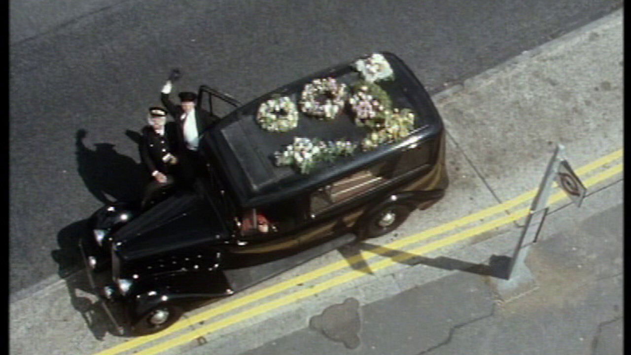 Backdrop image for movie Mr. H Is Late