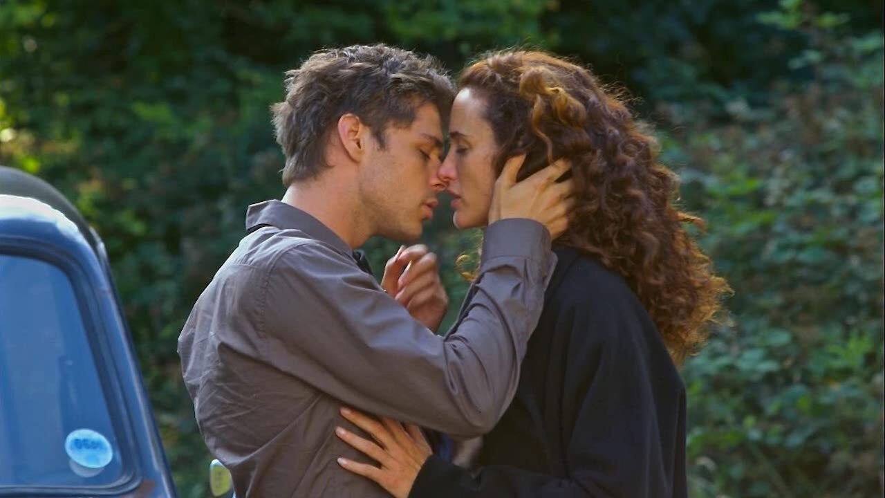 Backdrop image for movie Crush