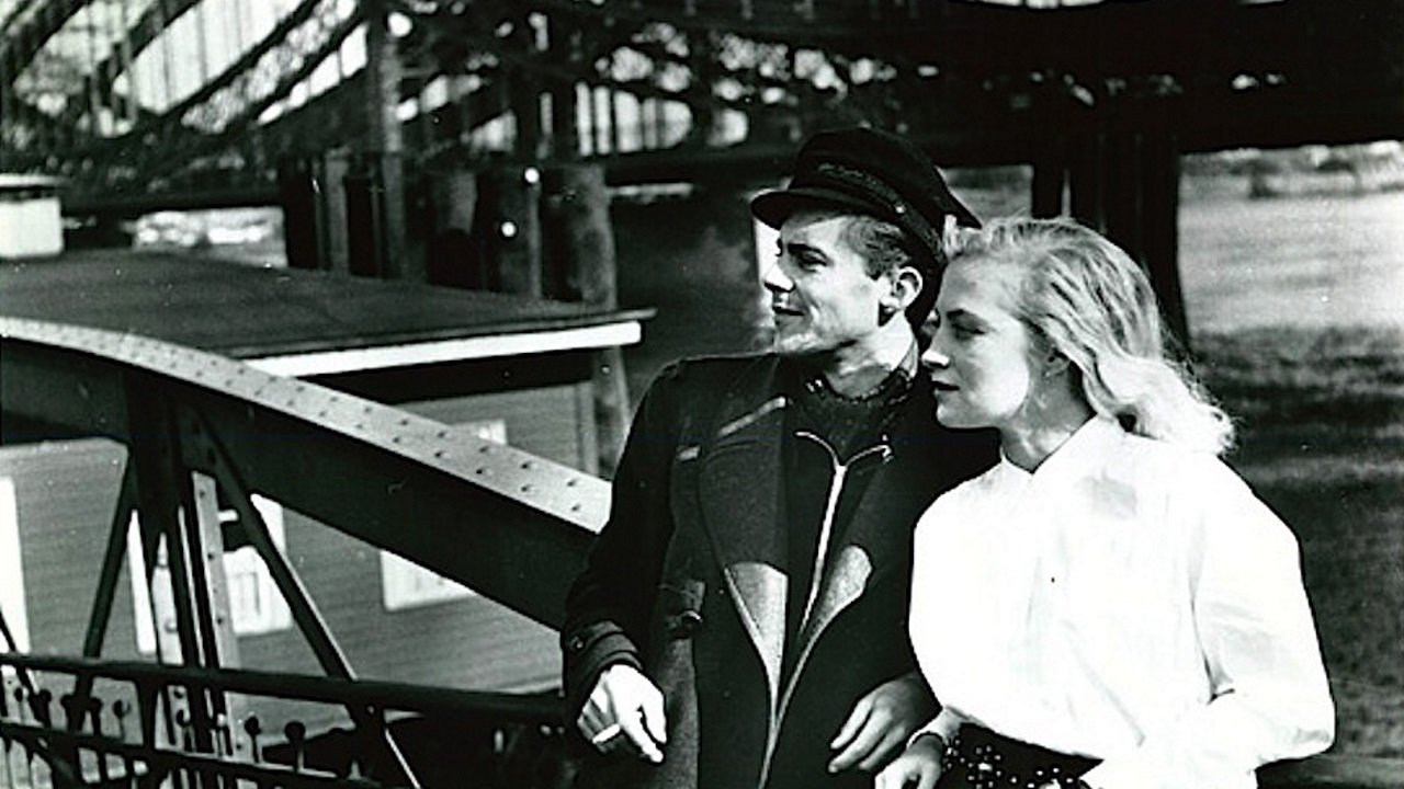 Backdrop image for movie Desperate Moment