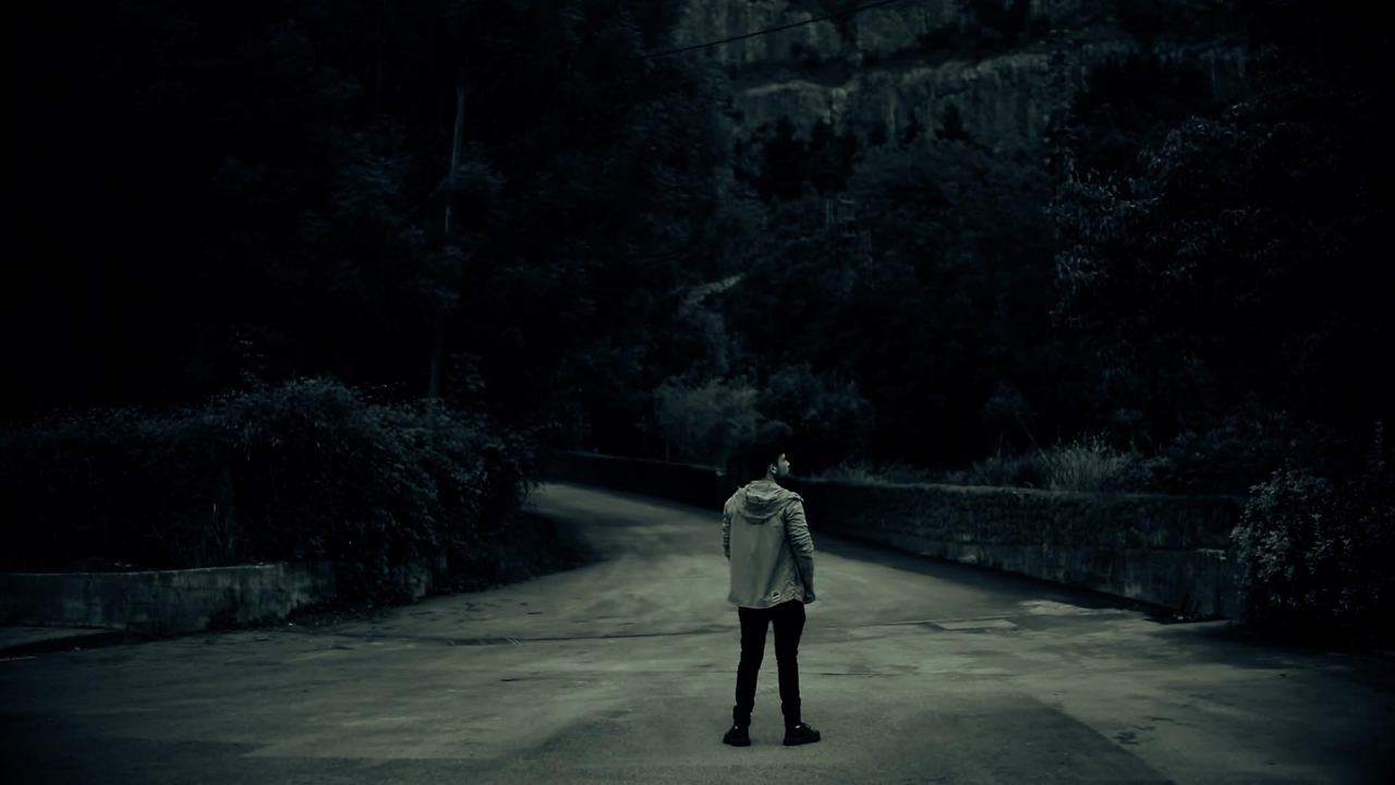 Backdrop image for movie Bajo el silencio