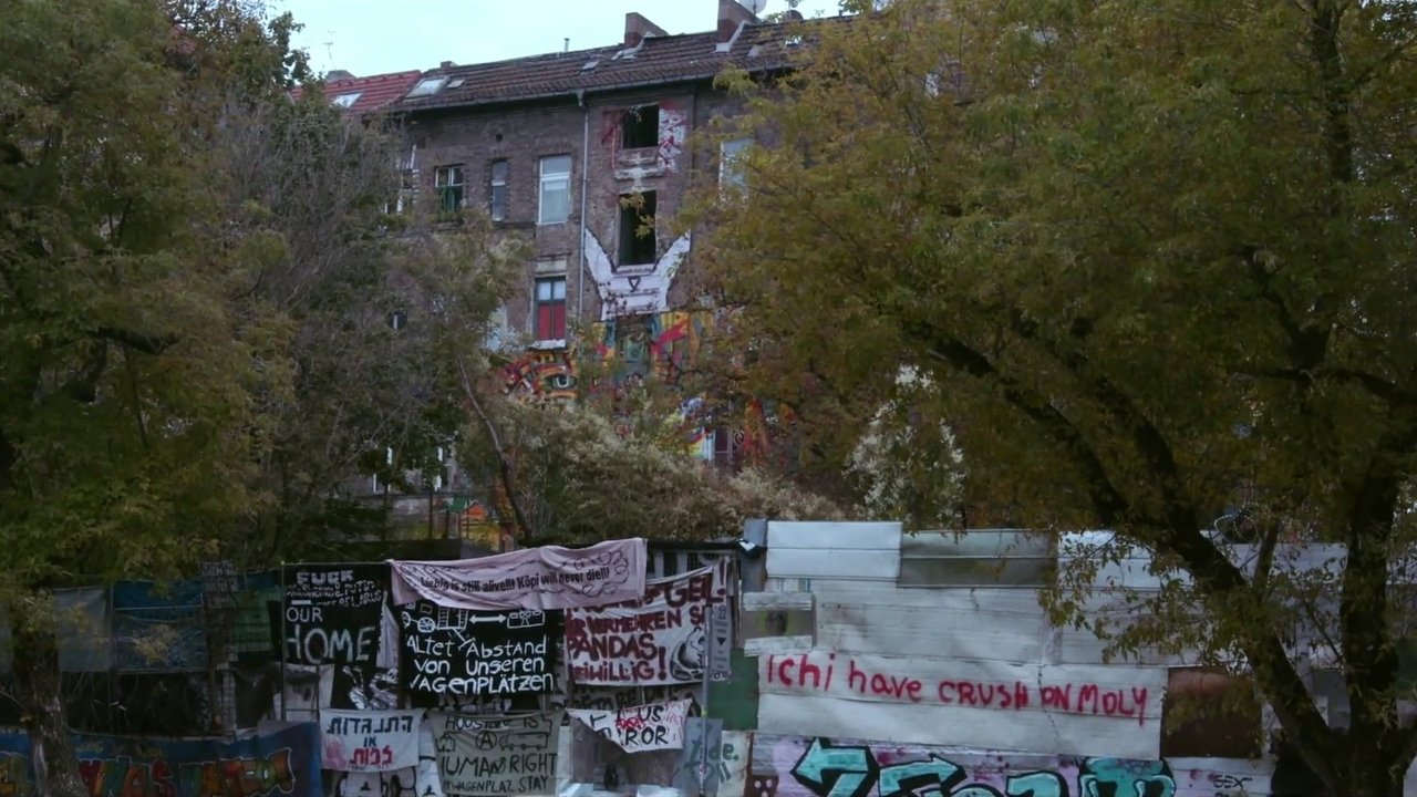Backdrop image for movie Berlin Utopiekadaver