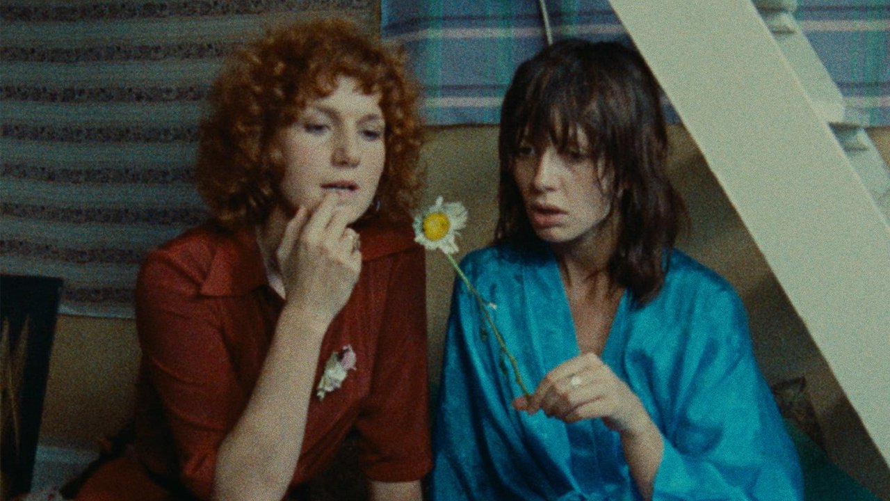 Backdrop image for movie Céline and Julie Go Boating