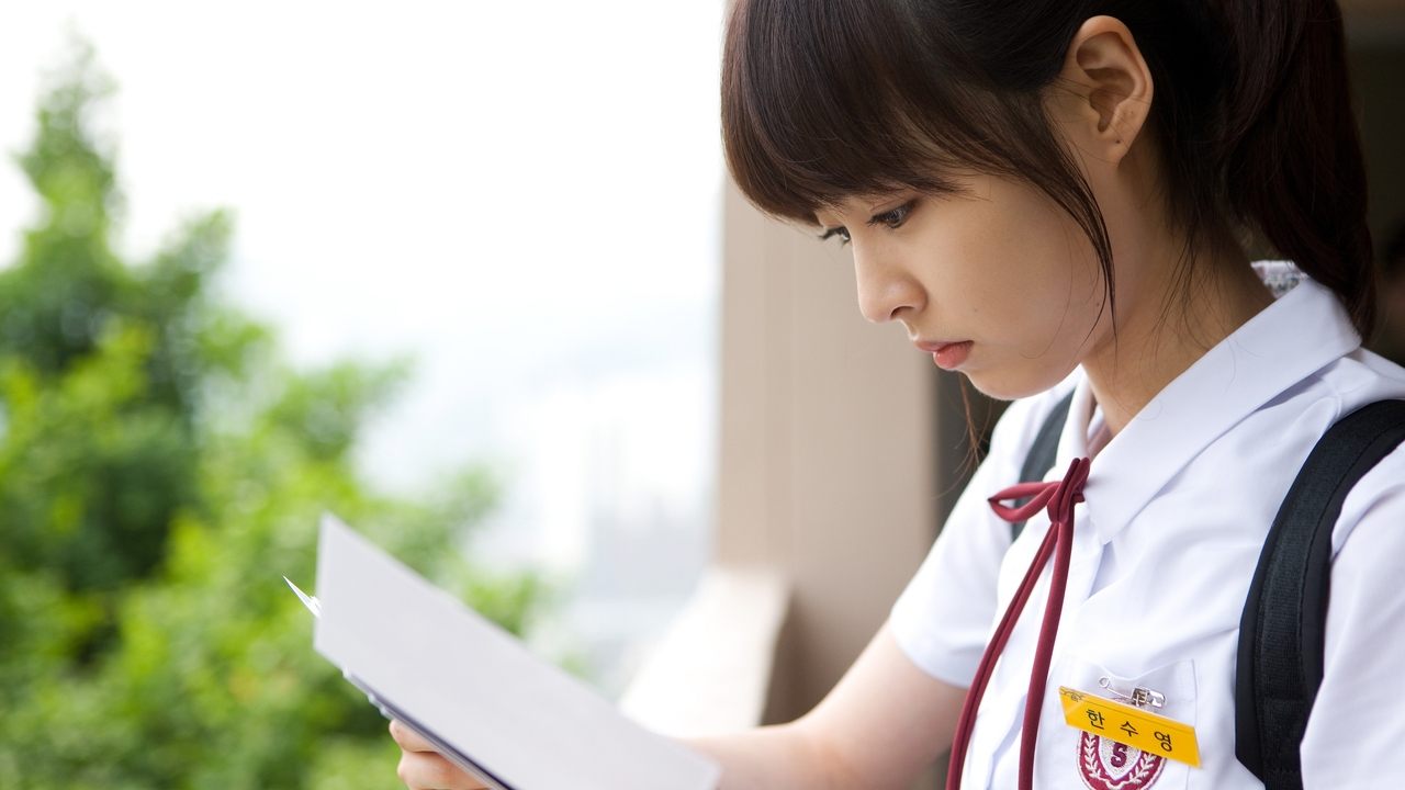 Backdrop image for movie Hello, Schoolgirl