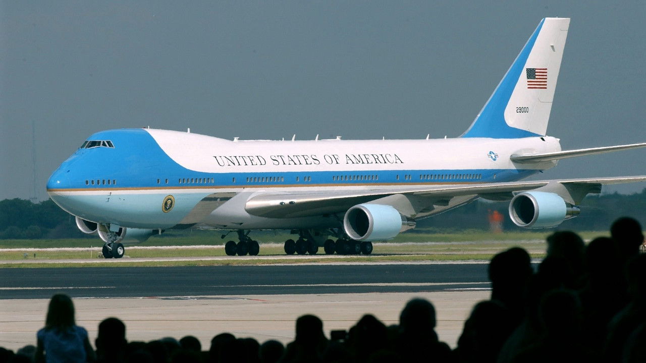 Backdrop image for movie On Board Air Force One