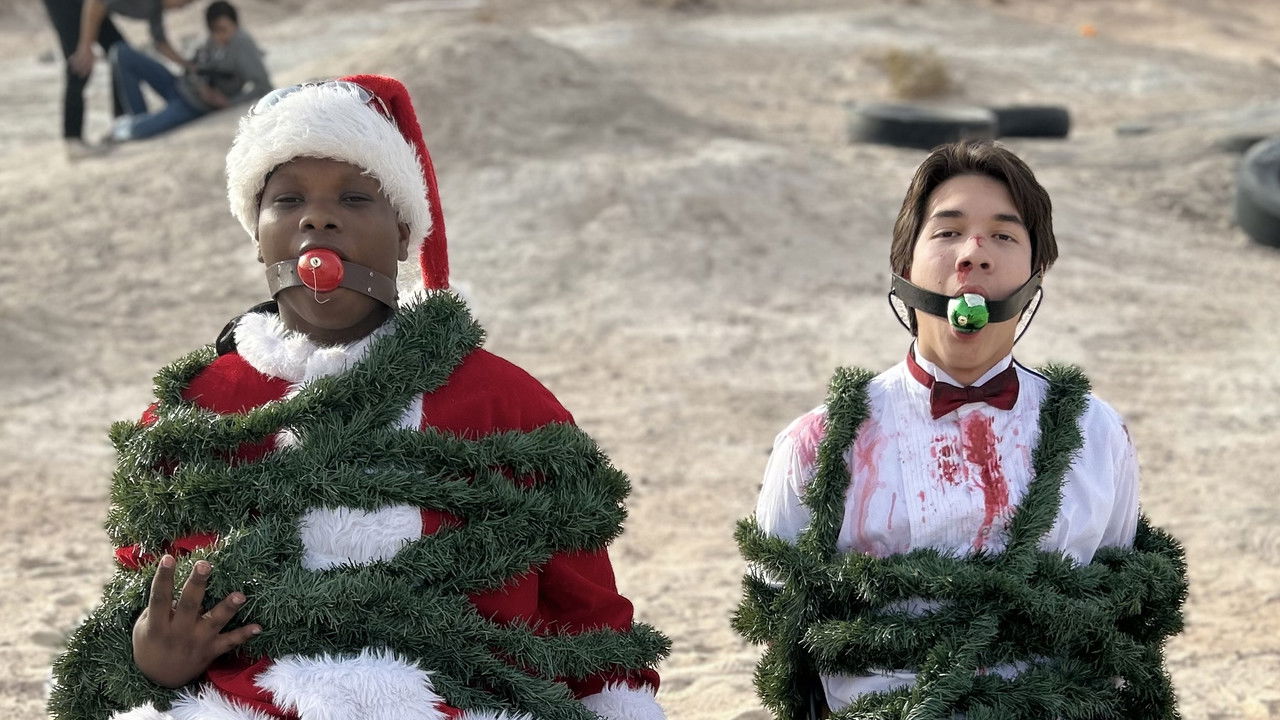 Backdrop image for movie Dont shoot me Santa.