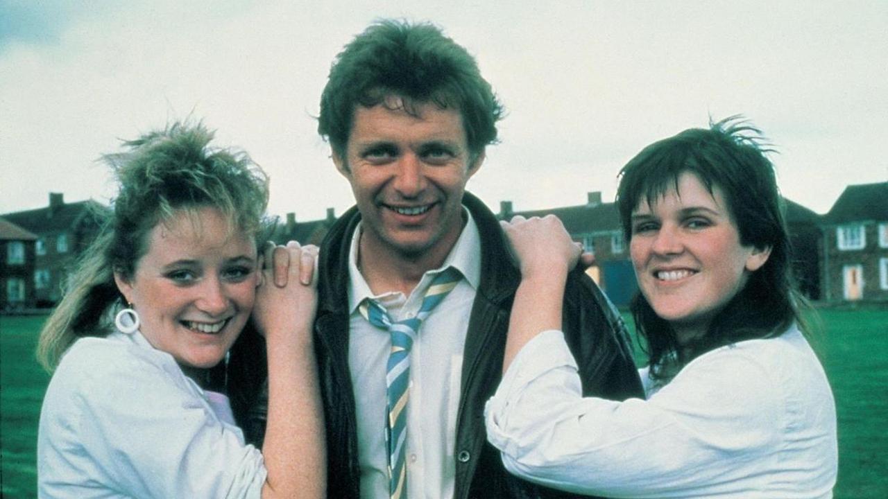 Backdrop image for movie Rita, Sue and Bob Too